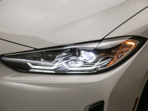 Used 2023 BMW i4 eDrive35 w/ Premium Package RWD image 8