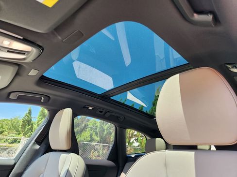 New 2026 Volvo XC60 T8 Plus w/ Climate Package AWD/4WD image 10