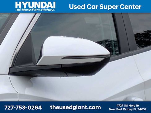 Certified 2022 Hyundai Tucson SEL w/ Cargo Package AWD/4WD image 11