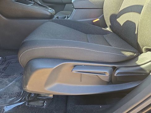 Used 2025 Honda CR-V LX image 22