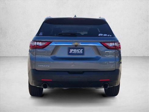 Used 2020 Chevrolet Traverse LT FWD image 6