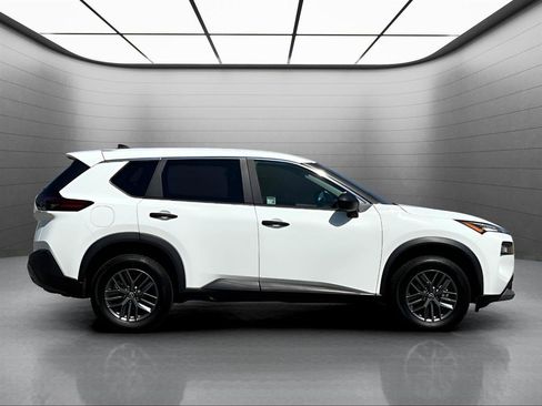 Used 2023 Nissan Rogue S FWD image 7