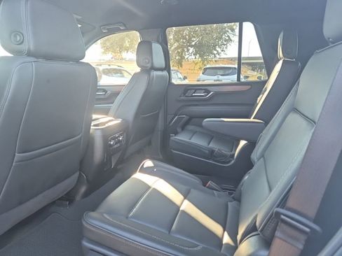 Used 2025 GMC Yukon Denali image 13