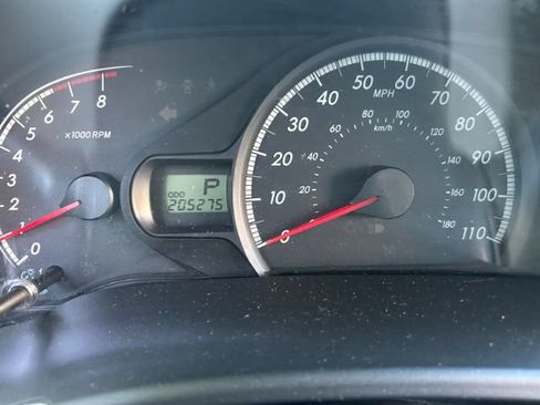 Used 2013 Toyota Sienna L w/ Towing Pkg FWD image 13