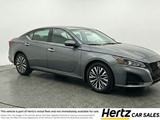 Used 2025 Nissan Altima 2.5 SV video 1
