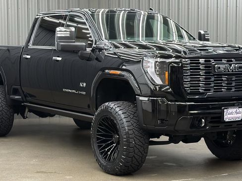 Used 2026 GMC Sierra 3500 Denali Ultimate AWD/4WD image 7