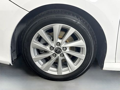 Used 2021 Toyota Camry LE FWD image 37