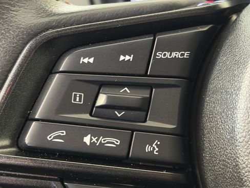 Used 2024 Subaru Crosstrek 2.5i Limited w/ Crosstrek Mirror Package image 17