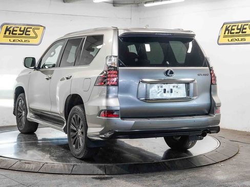 Used 2023 Lexus GX 460 Luxury w/ Sport Design Package AWD/4WD image 2