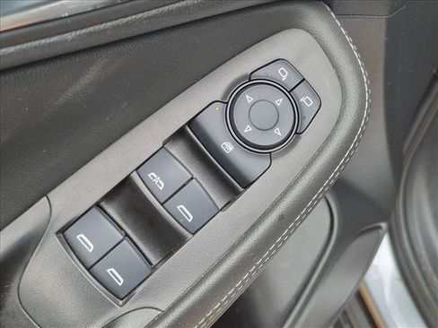 Used 2024 Buick Encore GX Sport Touring w/ Comfort Package FWD image 10
