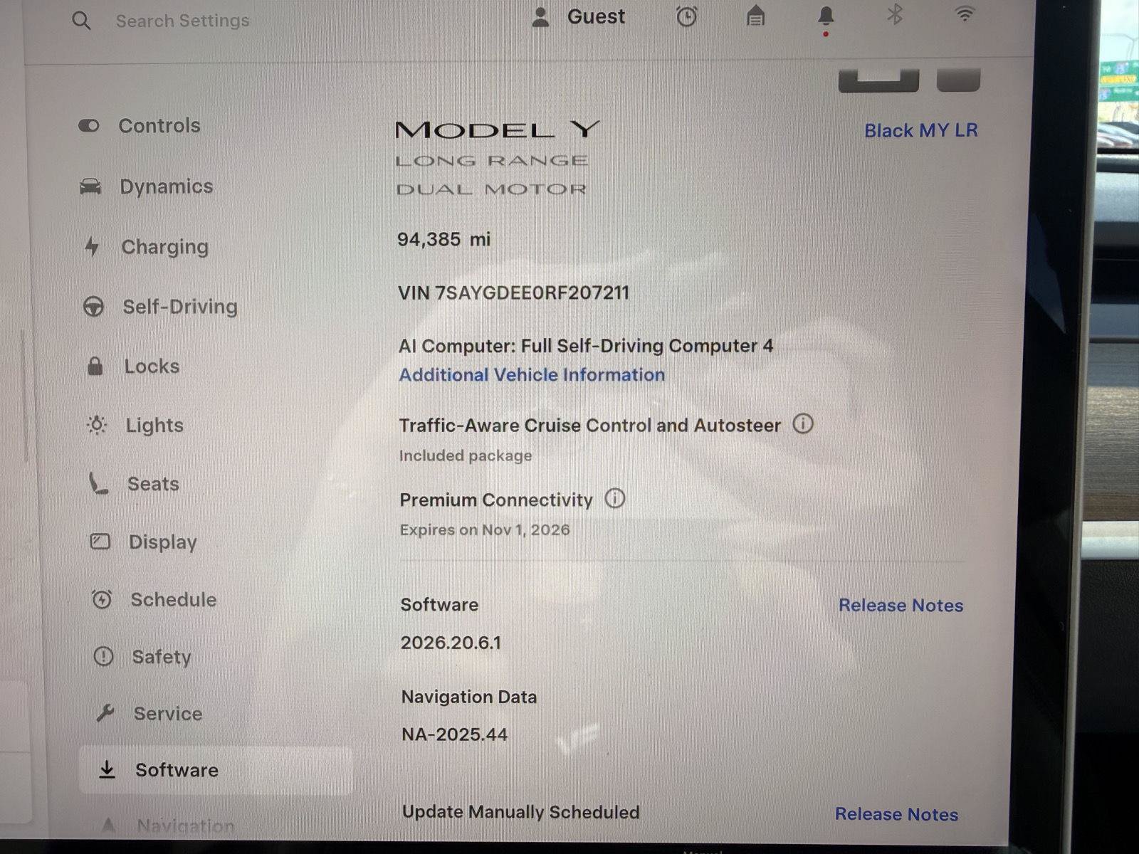 Used 2024 Tesla Model Y Long Range AWD/4WD image 25