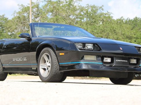 Used 1988 Chevrolet Camaro LT RWD image 11
