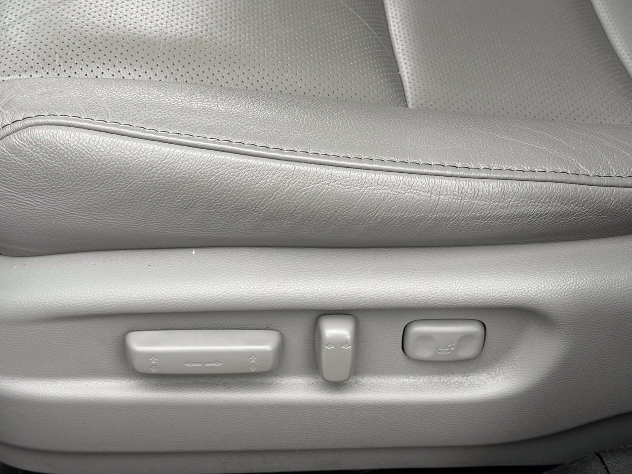 Used 2023 Honda Passport EX-L image 6