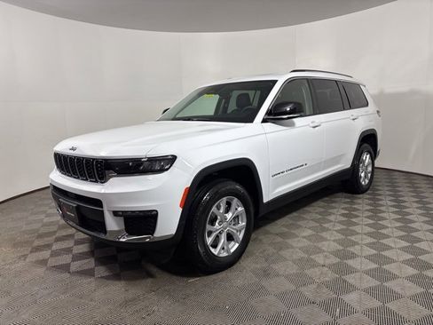 Certified 2023 Jeep Grand Cherokee L Limited w/ Trailer Tow Group (B) image 3