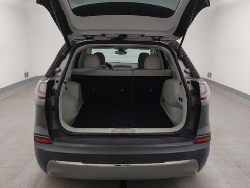 Used 2020 Jeep Cherokee Limited w/ Technology Group image 29