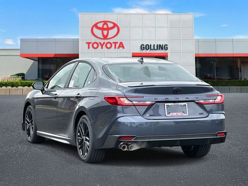 New 2026 Toyota Camry SE image 4