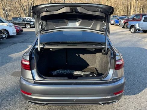 Used 2020 Volkswagen Jetta R-Line image 20