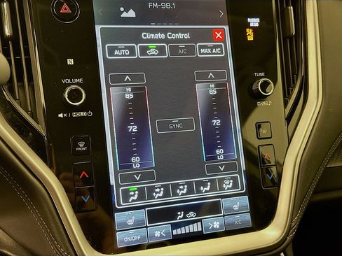 Used 2025 Subaru Outback Premium AWD/4WD image 24