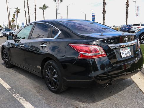 Used 2013 Nissan Altima 2.5 S FWD image 11