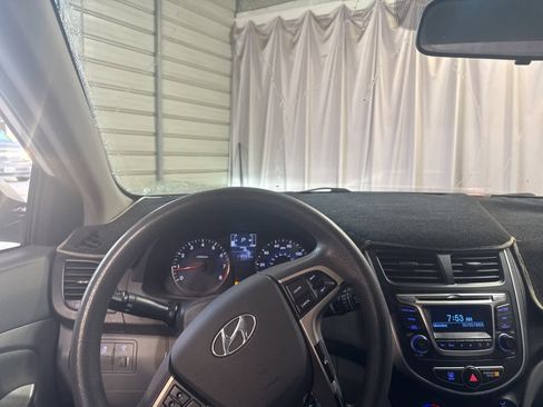 Used 2015 Hyundai Accent GLS w/ Option Group 02 image 16