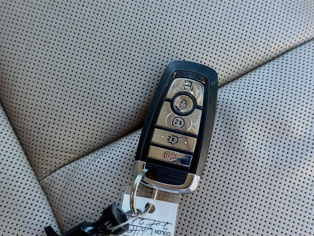 Used 2024 Lincoln Aviator Reserve w/ Elements Package Plus AWD/4WD image 39