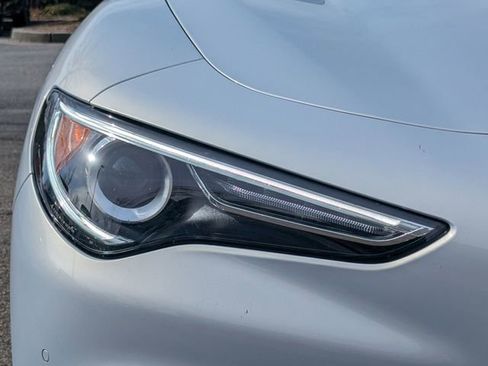 Used 2023 Alfa Romeo Stelvio Sprint image 10