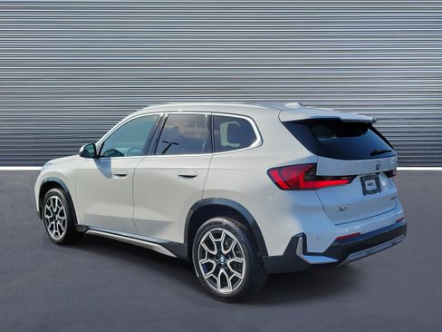 Used 2025 BMW X1 xDrive28i image 4