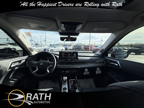 New 2026 Mitsubishi Outlander SE image 19