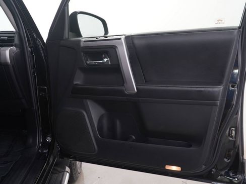 Used 2015 Toyota 4Runner SR5 Premium AWD/4WD image 9