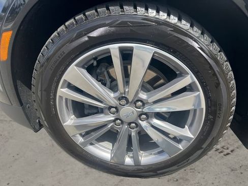Used 2022 Cadillac XT5 Premium Luxury w/ Technology Package AWD/4WD image 9