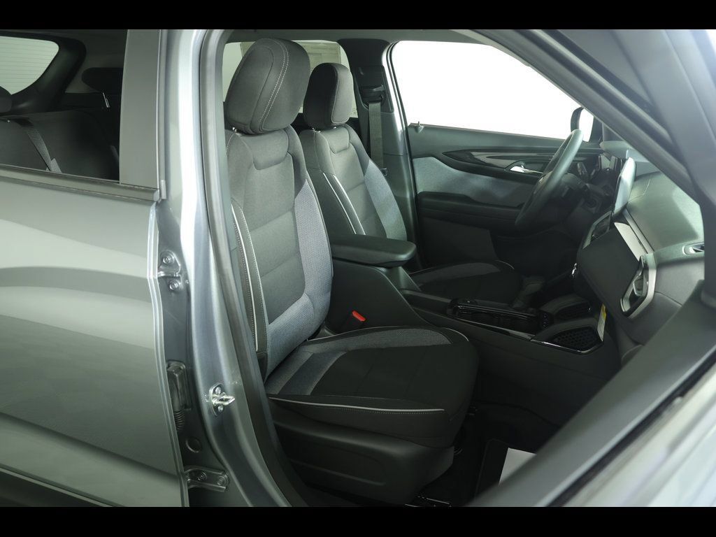 New 2026 Chevrolet TrailBlazer LS w/ LS Convenience Package FWD image 11