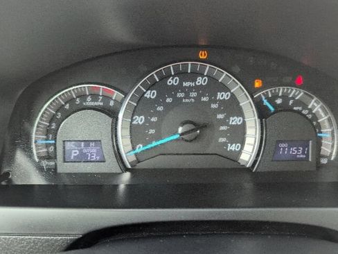 Used 2012 Toyota Camry SE FWD image 16