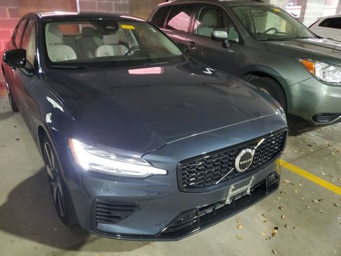 Used 2024 Volvo S60 T8 Plus w/ Climate Package AWD/4WD image 4