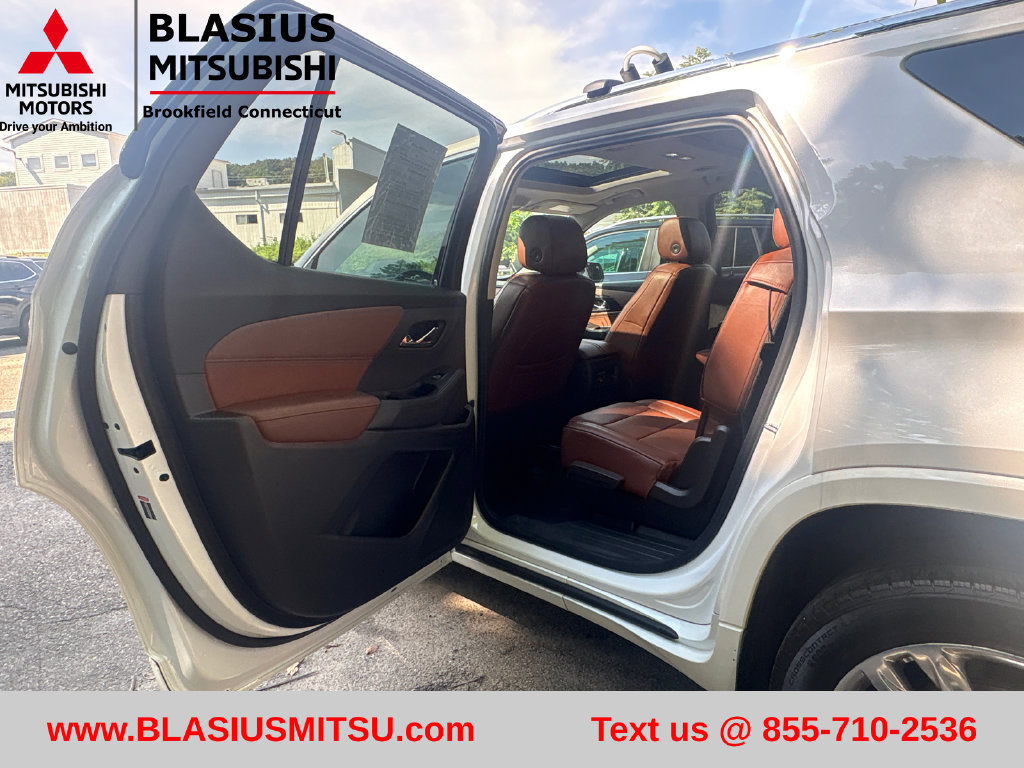 Used 2021 Chevrolet Traverse High Country w/ LPO, Floor Liner Package AWD/4WD image 19
