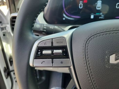 Used 2025 Kia Telluride S FWD image 26