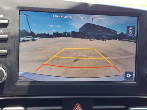 Used 2023 Hyundai Elantra SEL FWD image 28