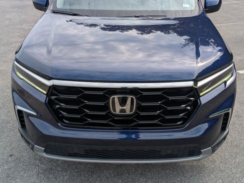 Used 2024 Honda Pilot Touring image 12