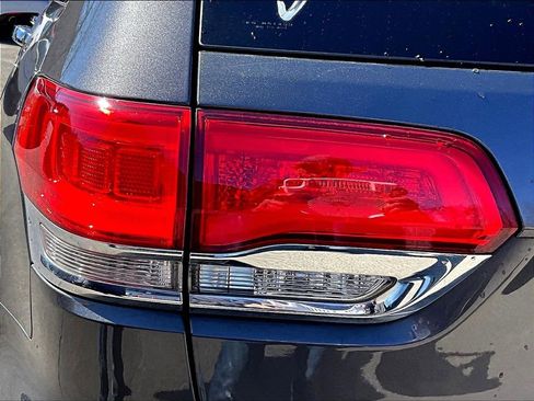 Used 2015 Jeep Grand Cherokee Limited image 27