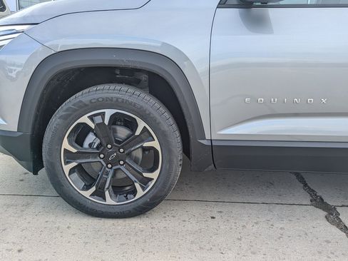 New 2026 Chevrolet Equinox LT w/ Convenience Package II image 10