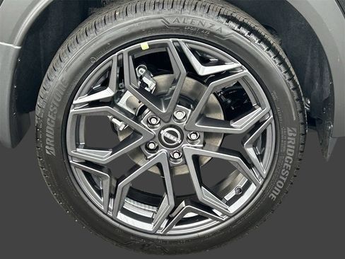 New 2026 Nissan Kicks SR FWD image 8