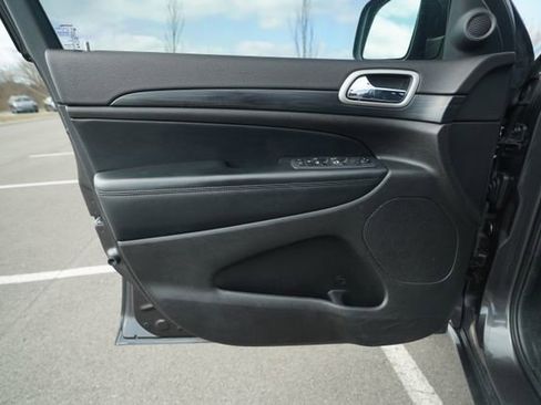 Used 2020 Jeep Grand Cherokee Altitude image 13