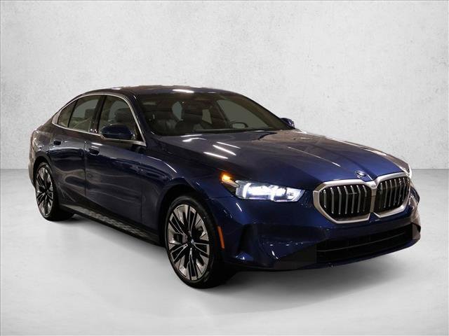 Used 2027 BMW 530i xDrive w/ Premium Package AWD/4WD image 6
