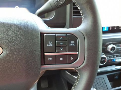 Used 2025 Ford F250 Lariat w/ Black Appearance Package AWD/4WD image 14