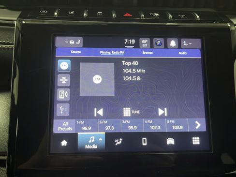 Used 2021 Jeep Grand Cherokee L Laredo w/ Luxury Tech Group I AWD/4WD image 14