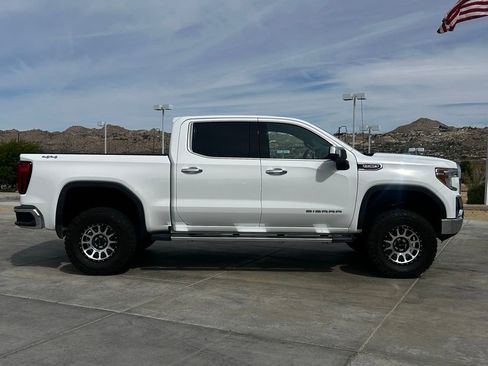 Used 2019 GMC Sierra 1500 SLT w/ SLT Premium Plus Package AWD/4WD image 8