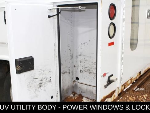 Used 2014 Chevrolet Express 3500 RWD image 29