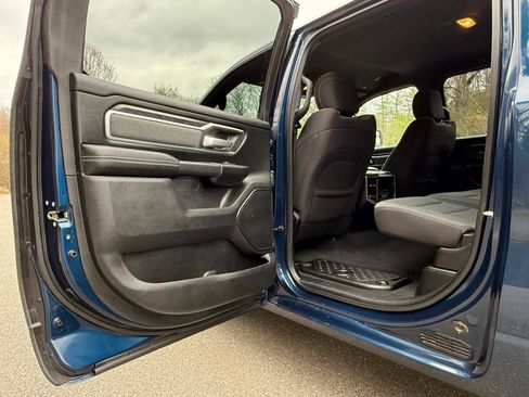 Used 2019 RAM 1500 Big Horn AWD/4WD image 22