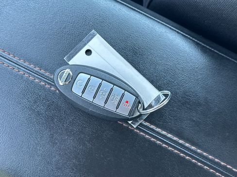 Used 2023 Nissan Sentra SR w/ Electronics Package FWD image 27