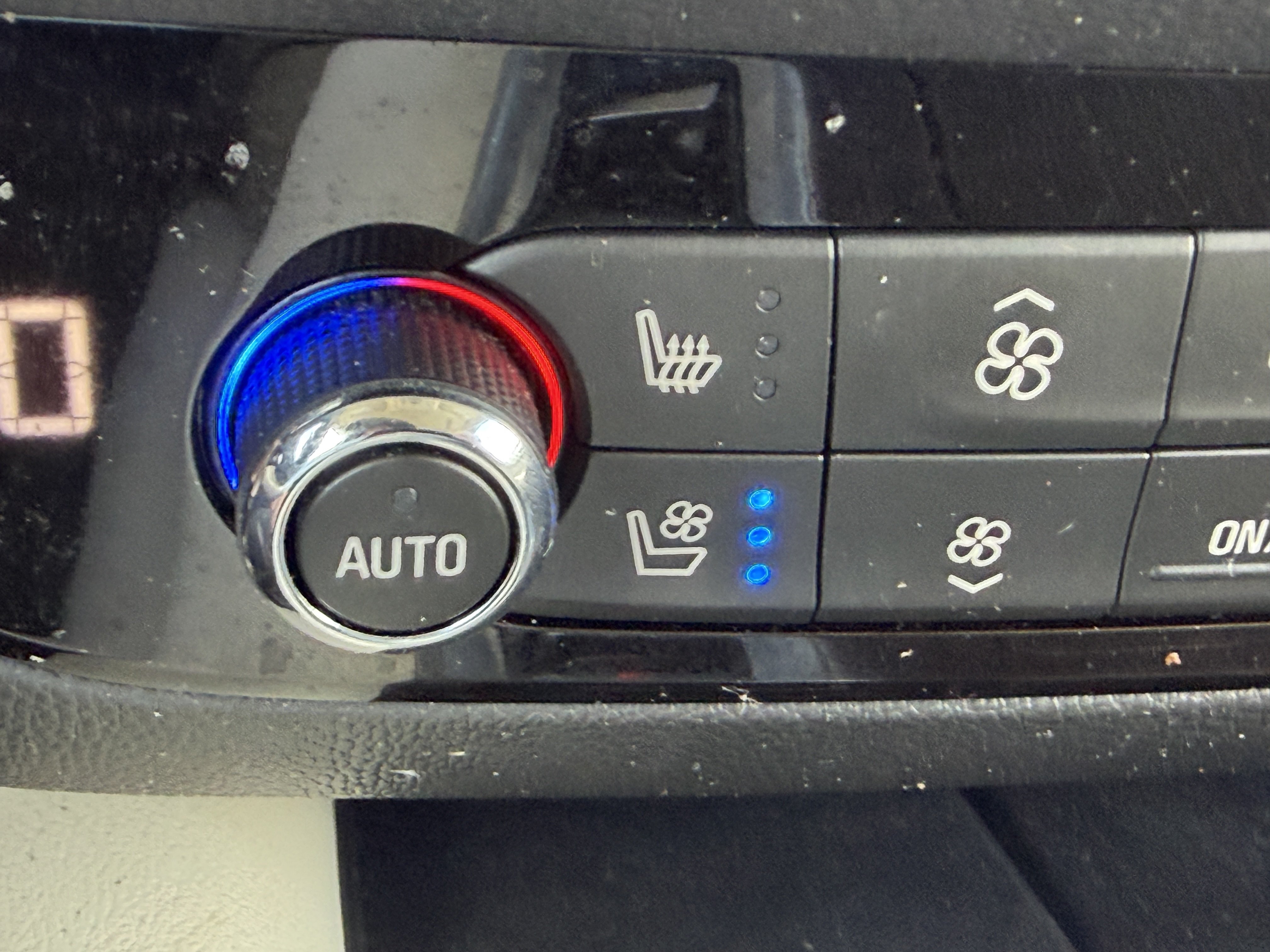 Used 2023 Buick Enclave Avenir w/ Avenir Technology Package AWD/4WD image 25