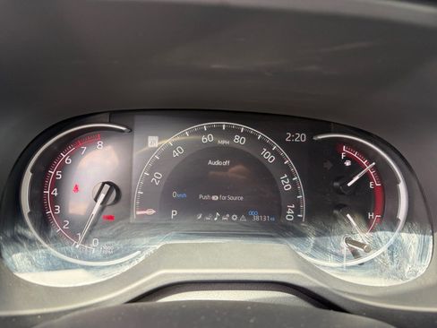 Used 2025 Toyota RAV4 LE AWD/4WD image 13